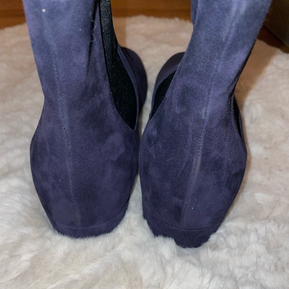 LIKE NEW/HARDLY WORN: Prada Flat Chelsea Boot - Picture 4 of 5